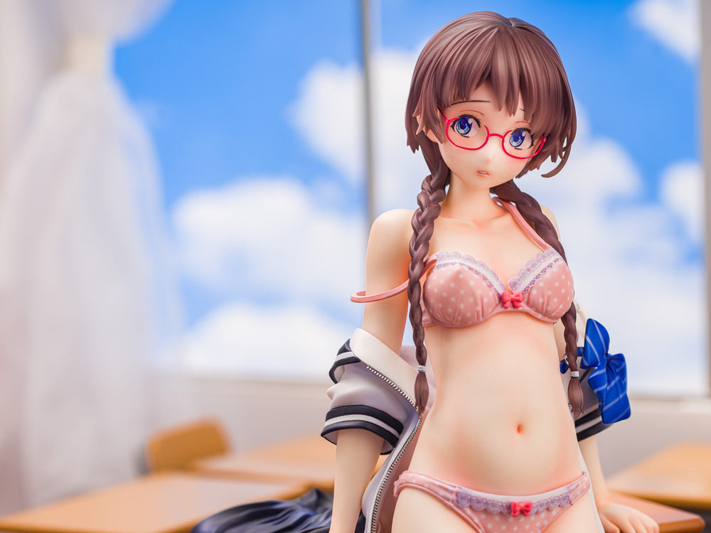 A Girl and an Empty Classroom - Daiki Private Academy Mei 1/6th Scale Figure!