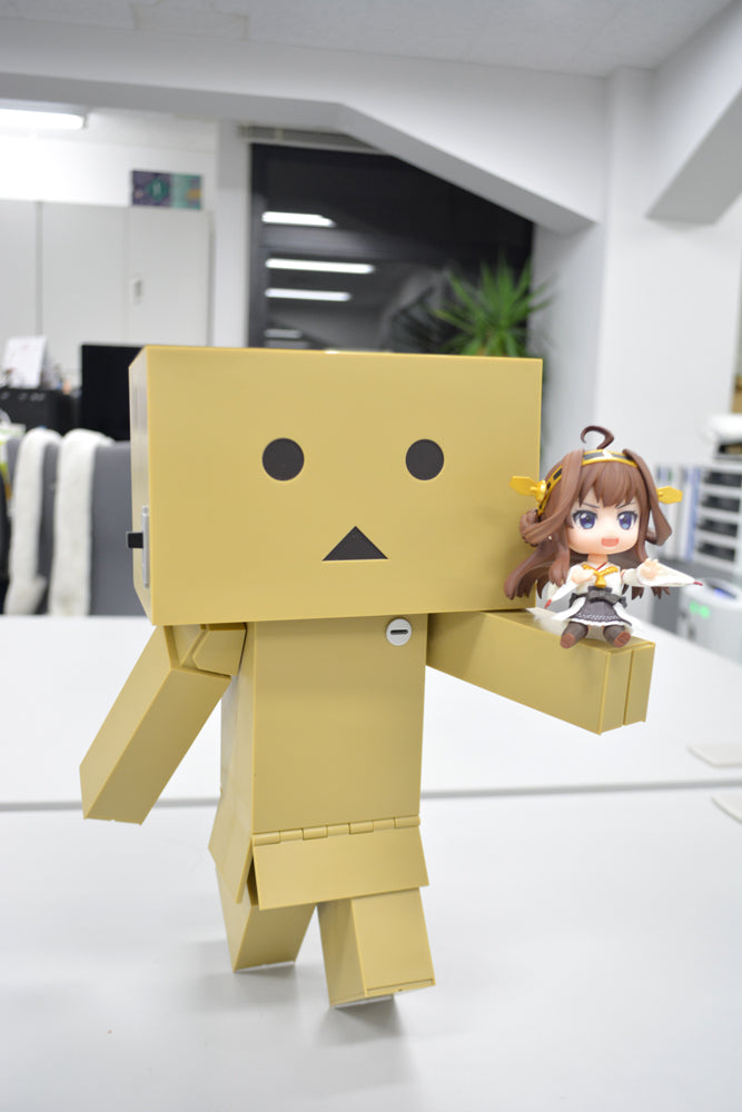 Giant cardboad figure prize in Akiba!